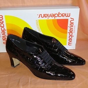 California Magdesians Heels - size 7 SS